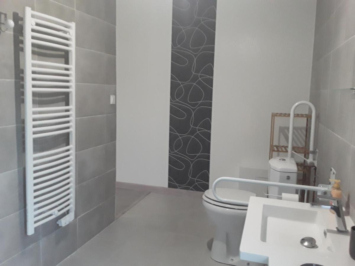 Gite De Landemeure, 10 Couchages, Acces Pmr Saint-Germain-du-Crioult المظهر الخارجي الصورة